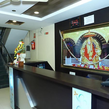 Sai Madhavi Palace Hotel Shirdi Bagian luar foto