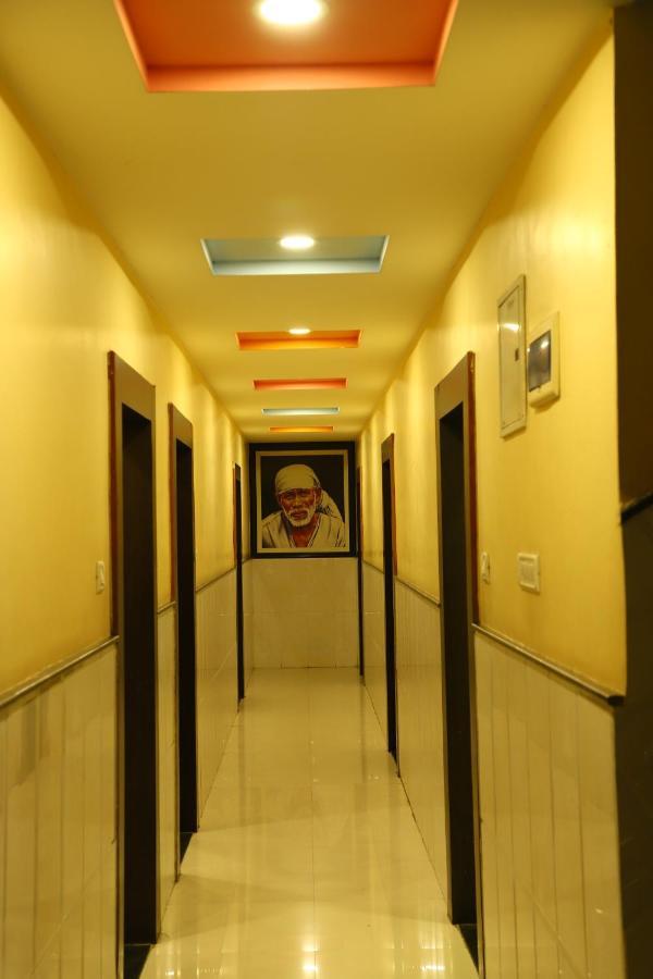 Sai Madhavi Palace Hotel Shirdi Bagian luar foto