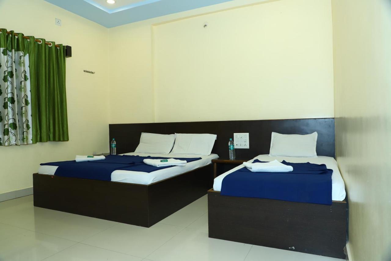 Sai Madhavi Palace Hotel Shirdi Bagian luar foto