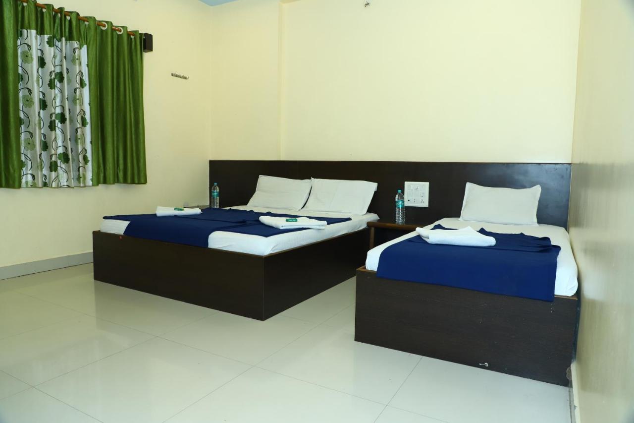 Sai Madhavi Palace Hotel Shirdi Bagian luar foto
